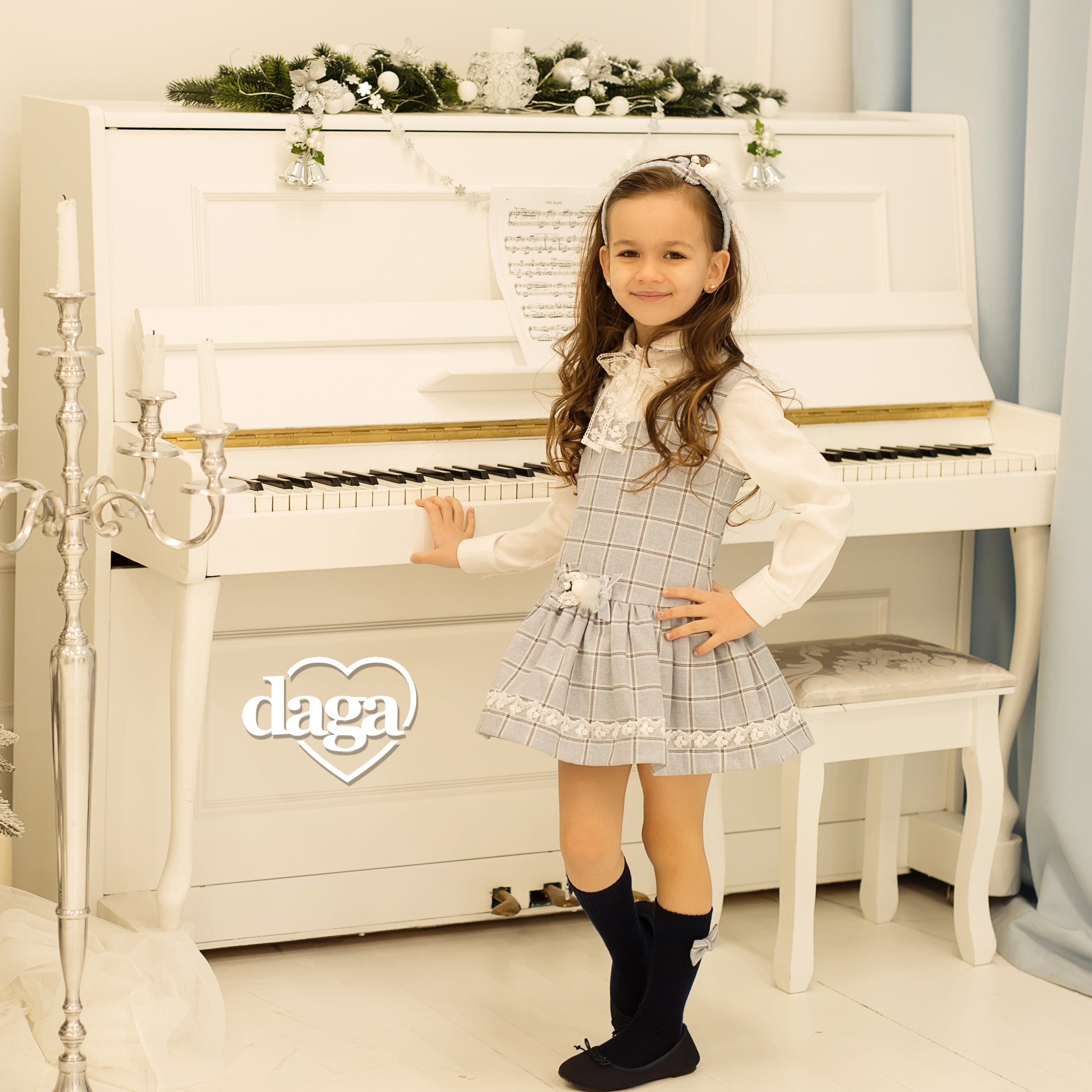 Daga - Elegant Pianist Check Pinafore Set - Blue