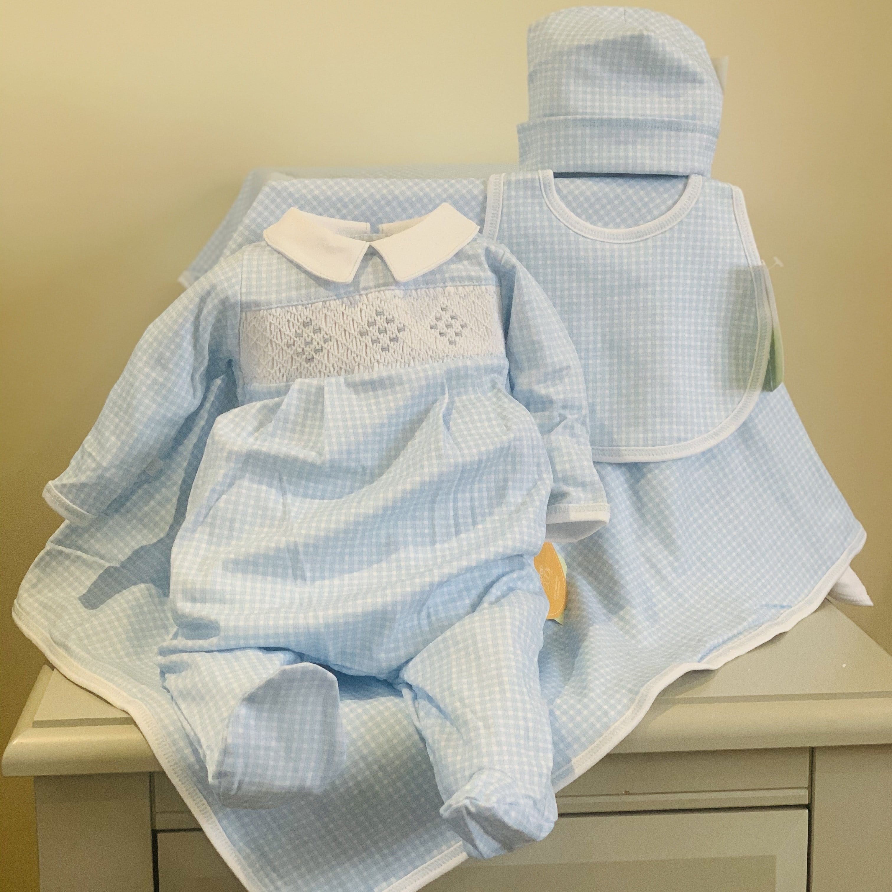 MIA & OLLIE’S BOY’S CLASSICS SMOCKED SET