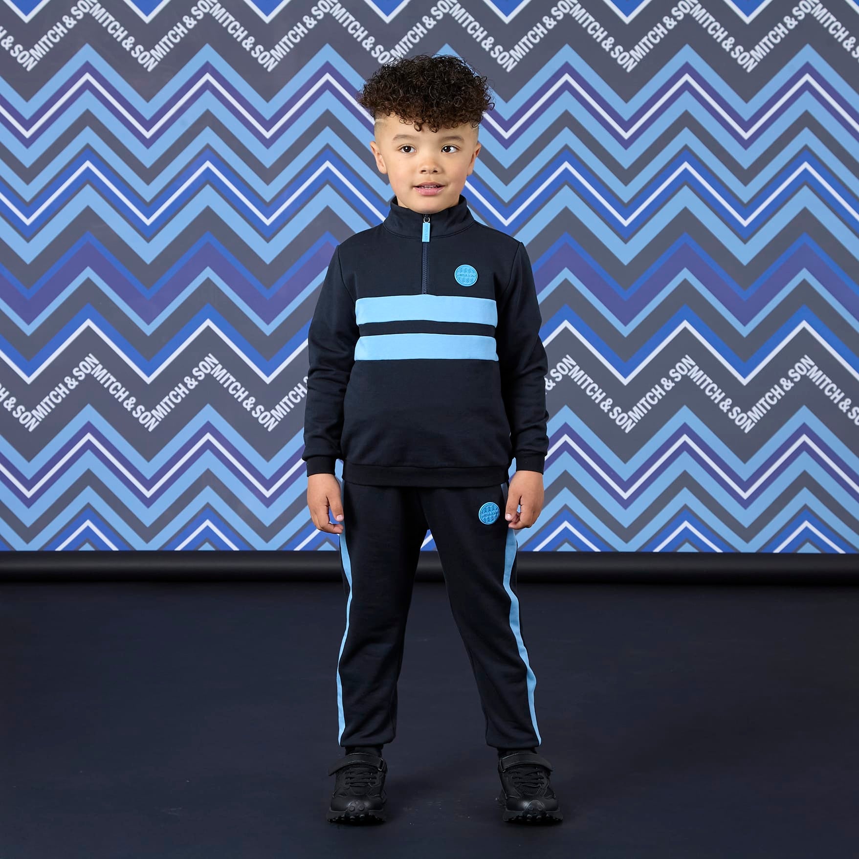 MITCH & SON - Winter Chevron Walker - Quarter Zip Tracksuit - Black
