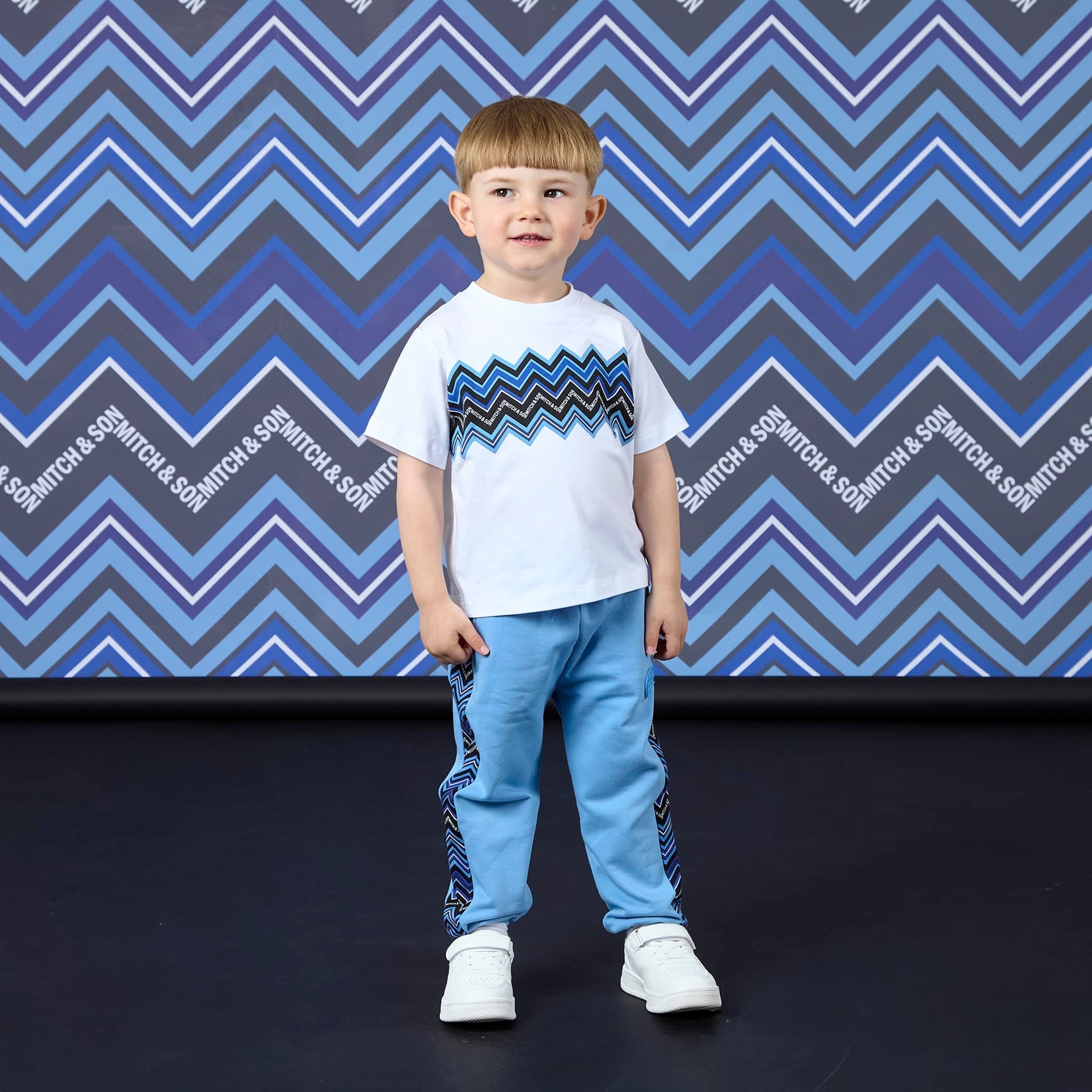 MITCH & SON - Winter Chevron Wallace - Zig Zag Print T Shirt - White