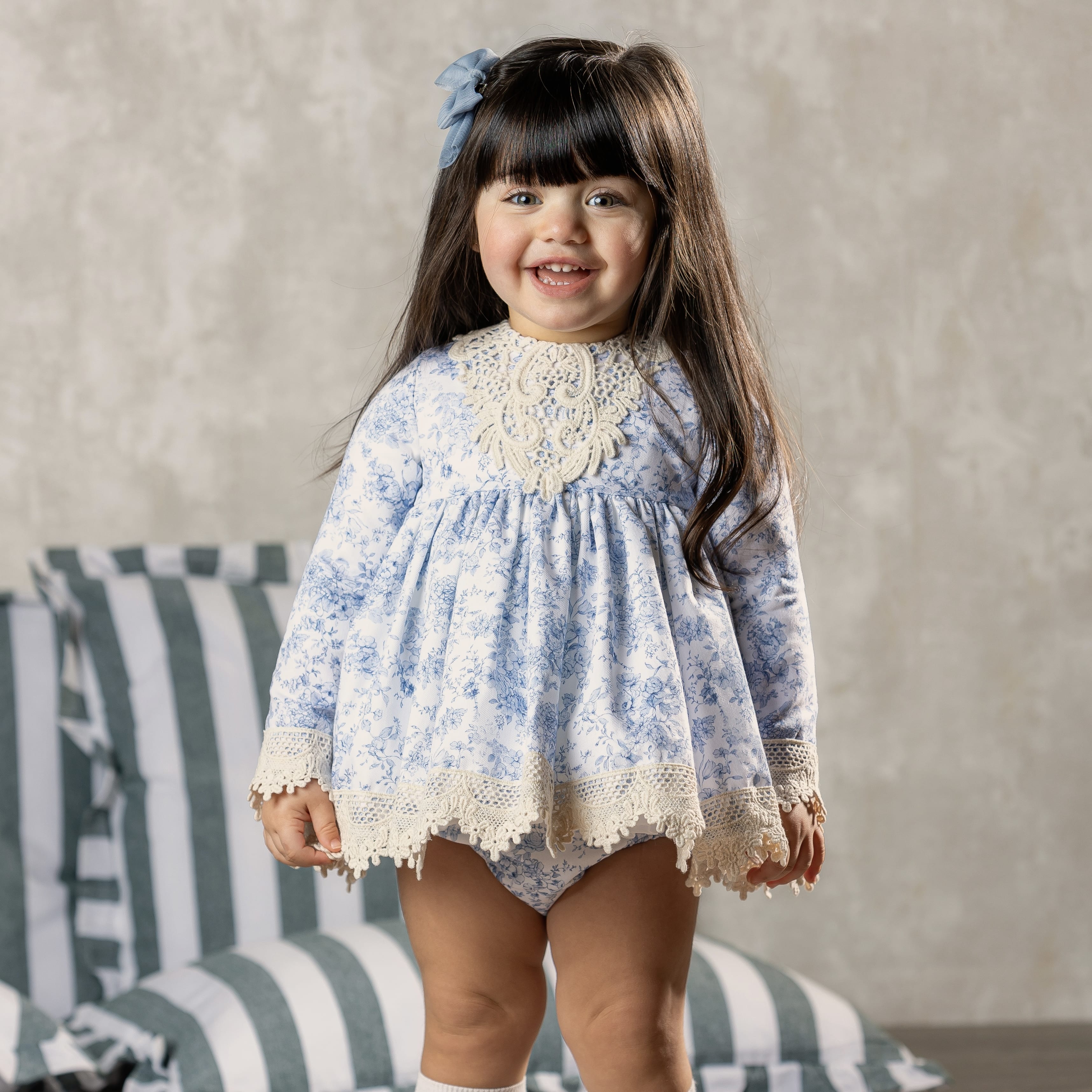 ABUELA TATA - Alice Baby Dress & Bonnet - Blue